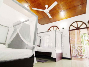 2in1 Kandy Hostel